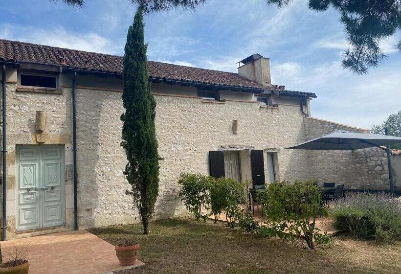 Bed and Breakfast Domaine De Treilles