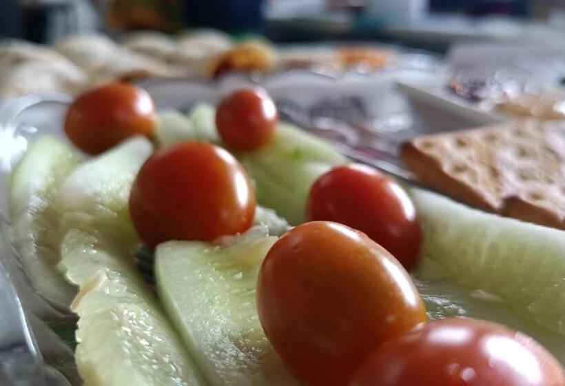 مبيت وإفطار La Grandiose Luxury Serviced Apartments