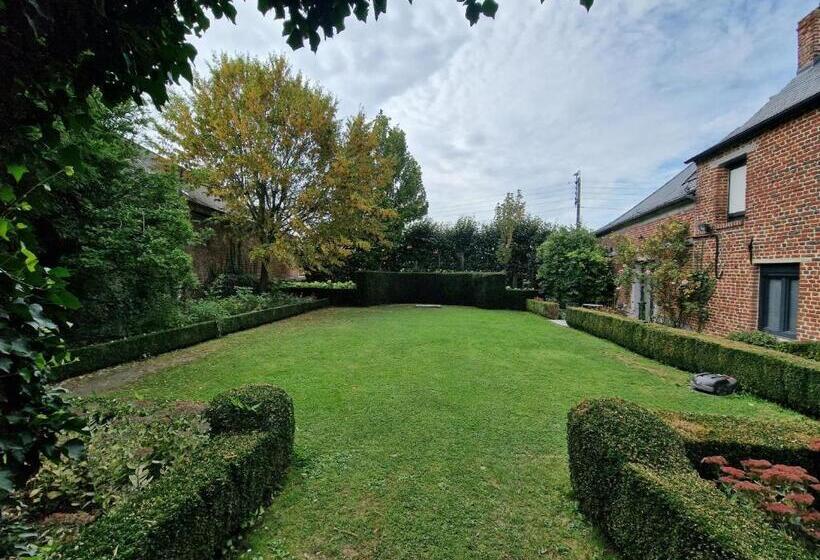 Bed and Breakfast Le Domaine De La Rhonelle