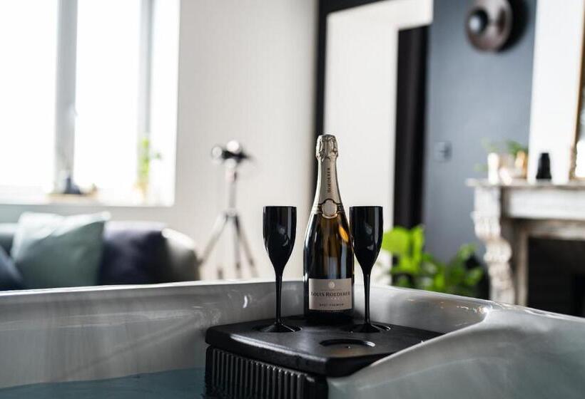 Bed and Breakfast Le Domaine De La Rhonelle