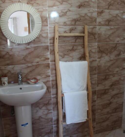 تختخواب و صبحانه Les Jardins Fleuris