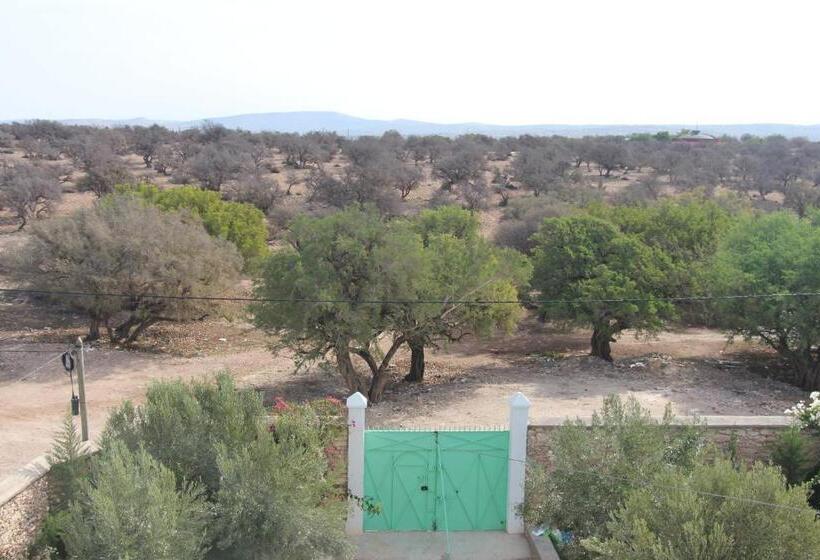 تختخواب و صبحانه Les Jardins Fleuris