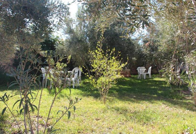 تختخواب و صبحانه Les Jardins Fleuris