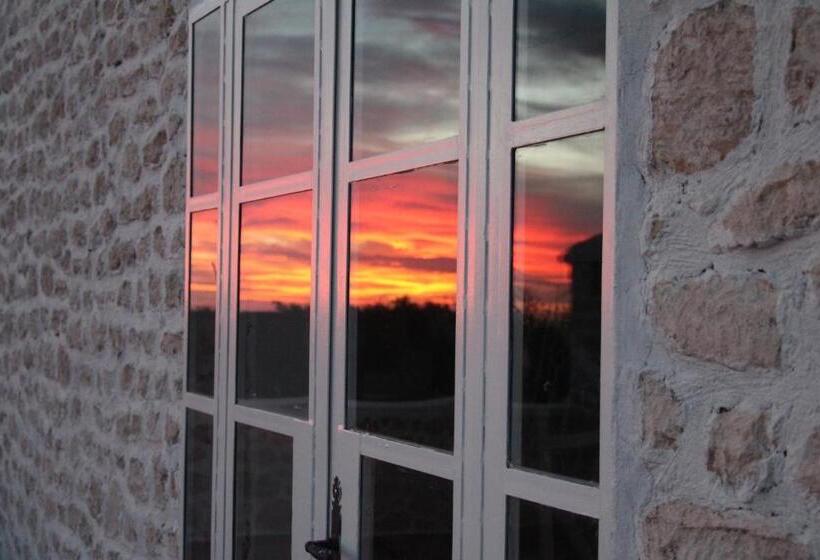 تختخواب و صبحانه Les Jardins Fleuris