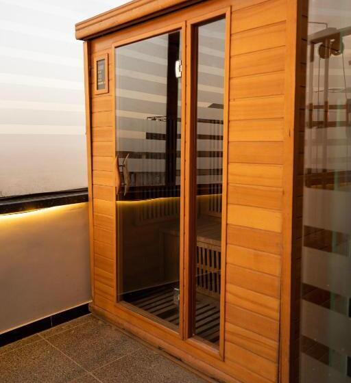 تختخواب و صبحانه Sun And Sand Guest House