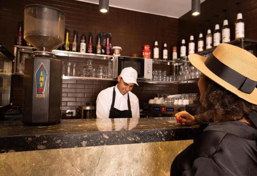 تختخواب و صبحانه Sun And Sand Guest House