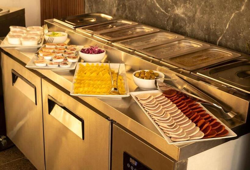 تختخواب و صبحانه Sun And Sand Guest House