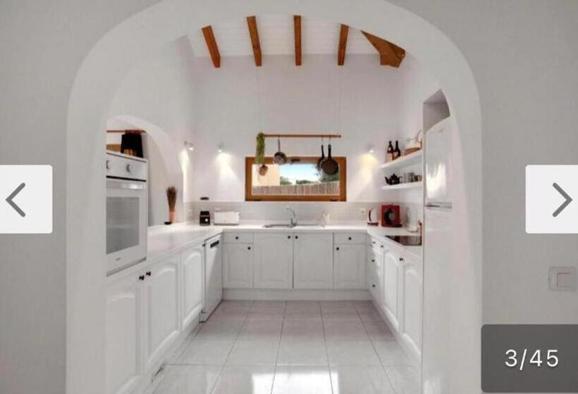 مبيت وإفطار Villa Amrita