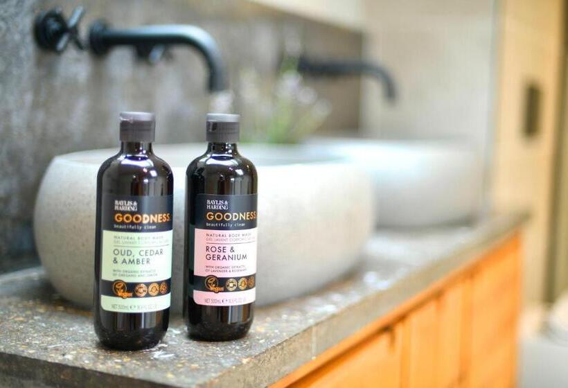 ベッドアンドブレックファースト Water Edge