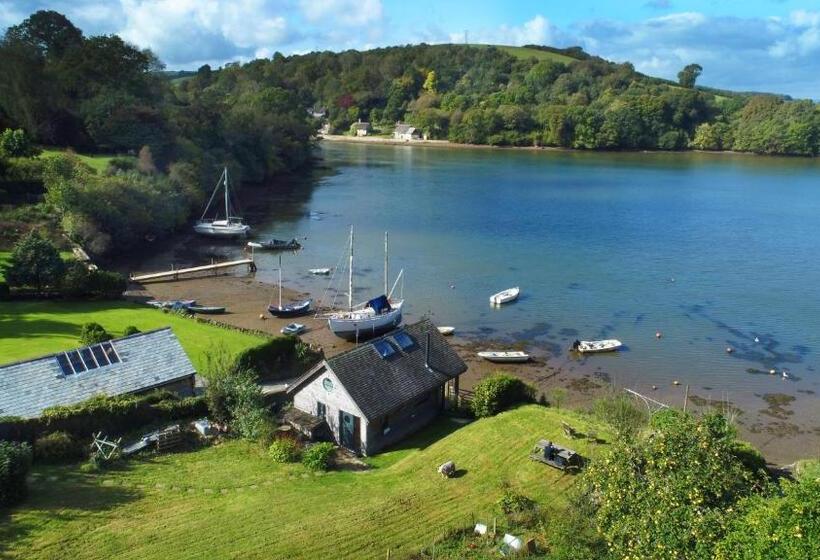 ベッドアンドブレックファースト Water Edge