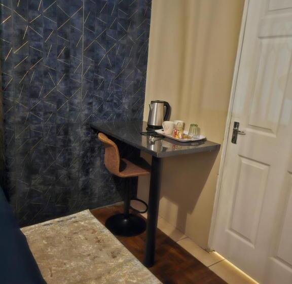 Bed and Breakfast Yello Guest House Ce2