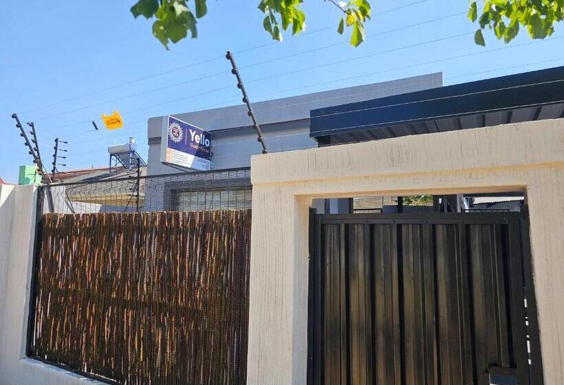 Bed and Breakfast Yello Guest House Ce2