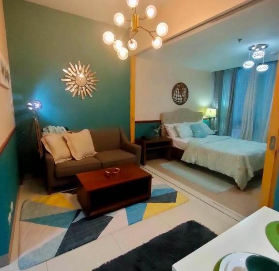 Bgc Staycation At Casa Lucca 200mbps Wifi