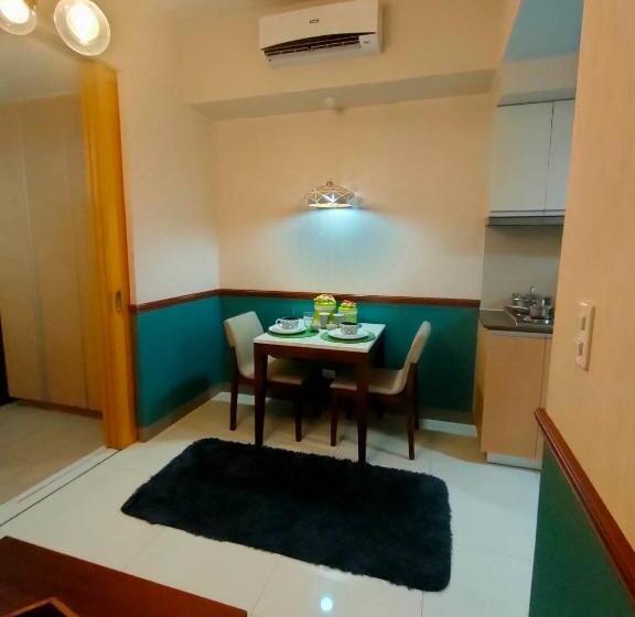 Bgc Staycation At Casa Lucca 200mbps Wifi