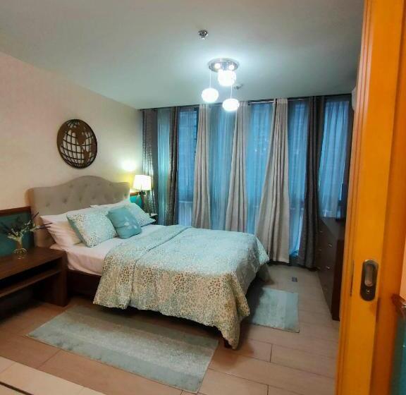 Bgc Staycation At Casa Lucca 200mbps Wifi