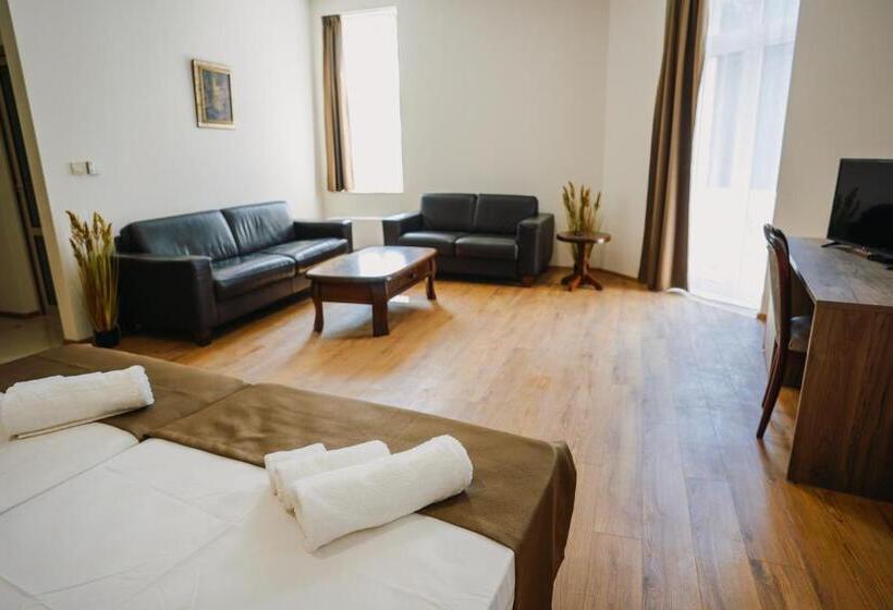 Otel хотел театъръ