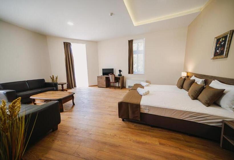 Otel хотел театъръ