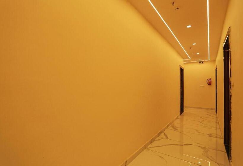 ホテル Aastha Shree Dham