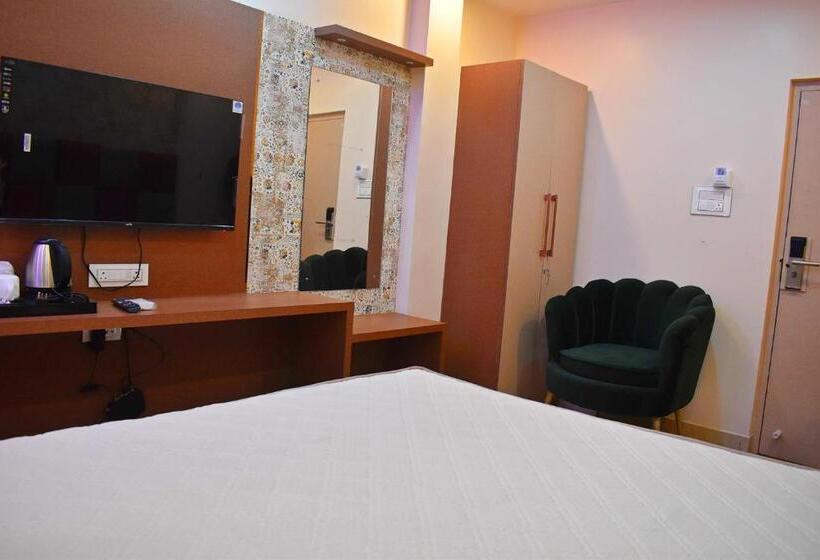 ホテル Anticlock Suites & Resorts