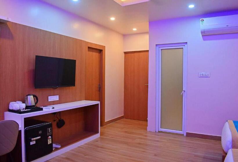 酒店 Anticlock Suites & Resorts