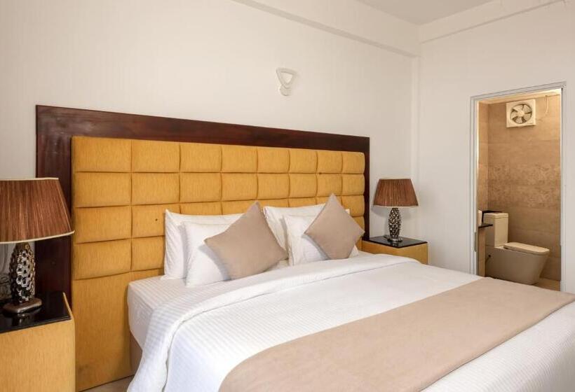 Отель Beverly Beach Negombo