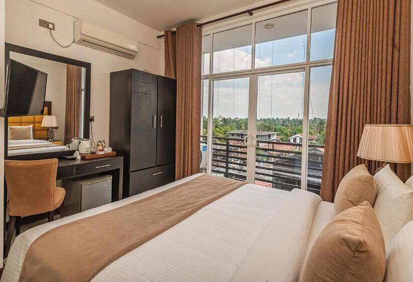 Отель Beverly Beach Negombo