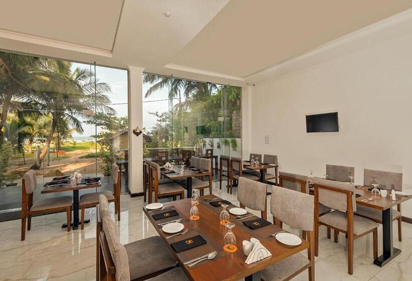 Отель Beverly Beach Negombo