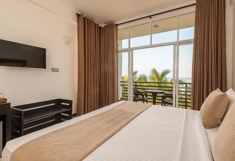 Отель Beverly Beach Negombo