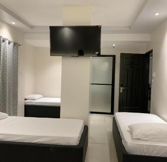 هتل Central Block Inn