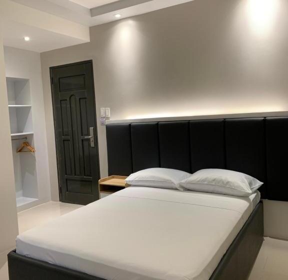 هتل Central Block Inn