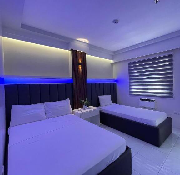 هتل Central Block Inn