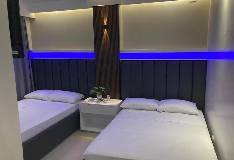 هتل Central Block Inn