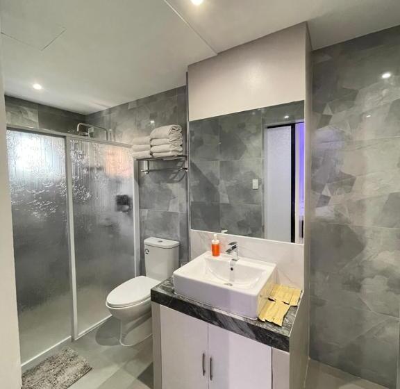 هتل Central Block Inn