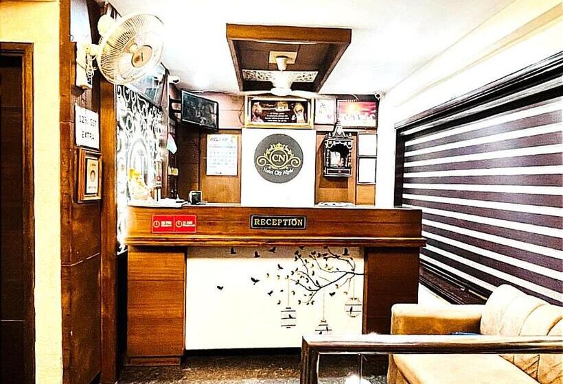 ホテル City Night    Near Ludhiana Railway Station   Super Suites Rooms    Special For Families, Couples &