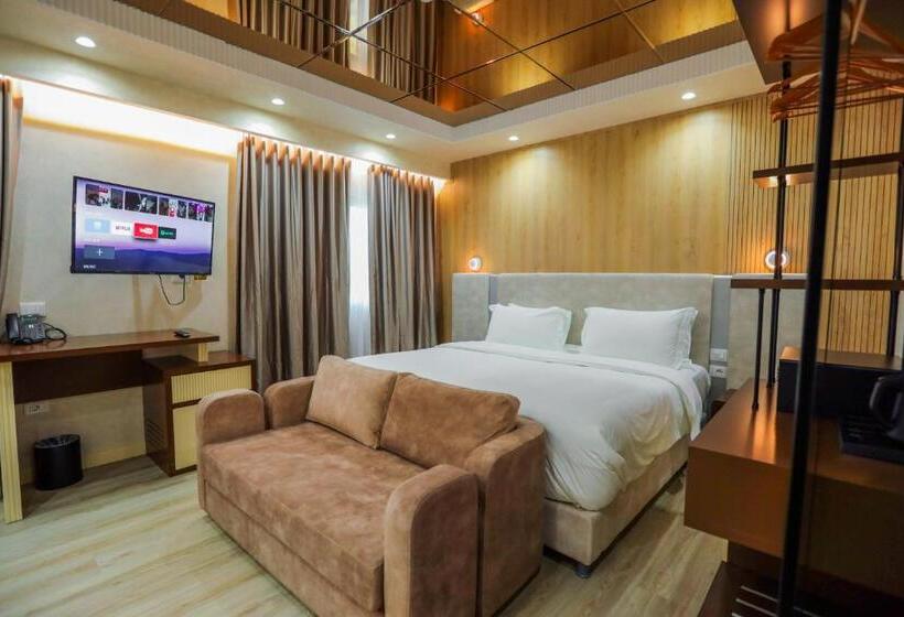 בית מלון כפרי Great White