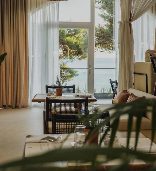 בית מלון כפרי Great White