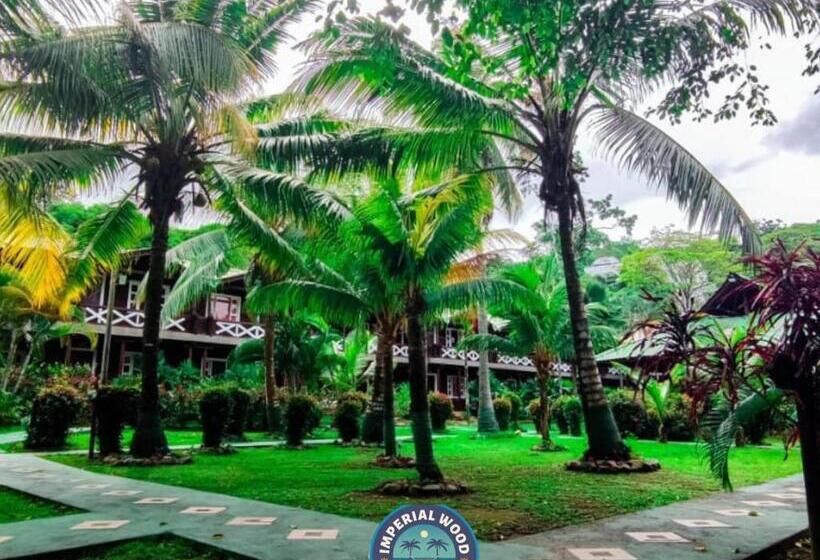 هتل Imperial Wood