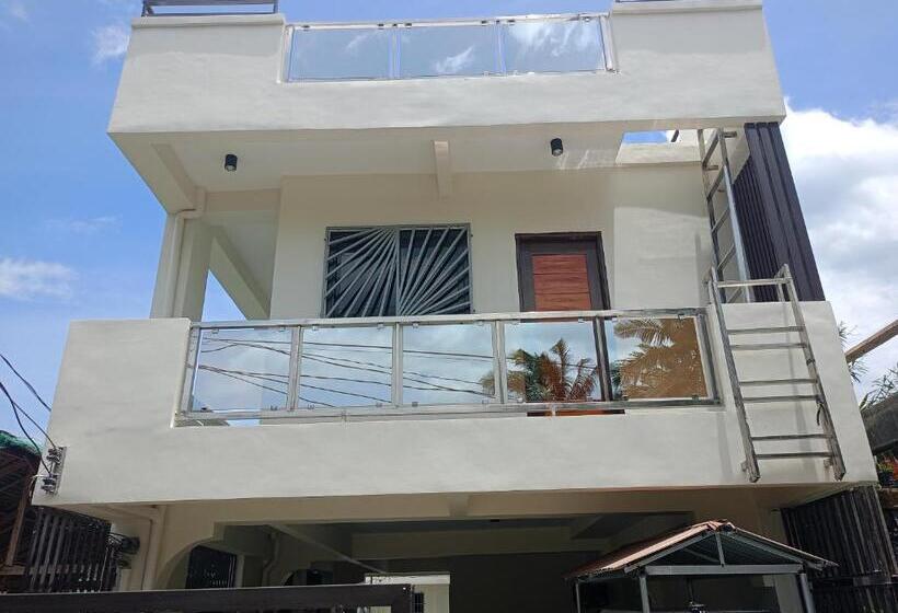 Hotel J&s Lodging House