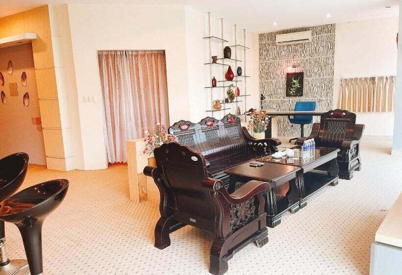 هتل Khách Sạn Hoàng Mai Dung Quất