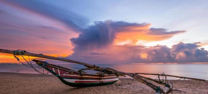ホテル Lagoon Bay Negombo