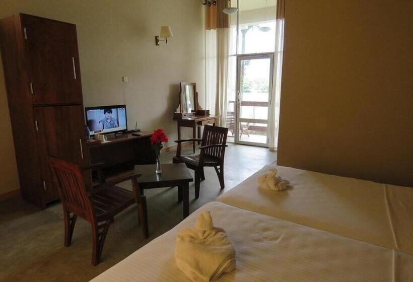 בית מלון כפרי Lavendish Wild Wilpattu