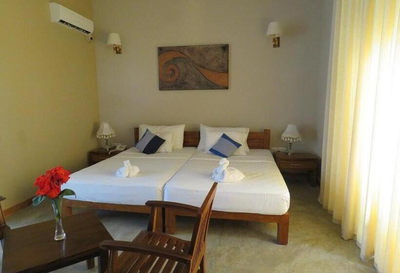 בית מלון כפרי Lavendish Wild Wilpattu