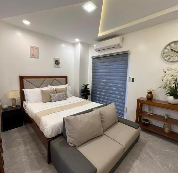 هتل Luxury Cabin Near Fields Avenue