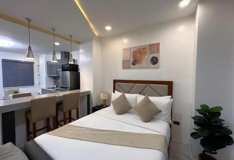 هتل Luxury Cabin Near Fields Avenue