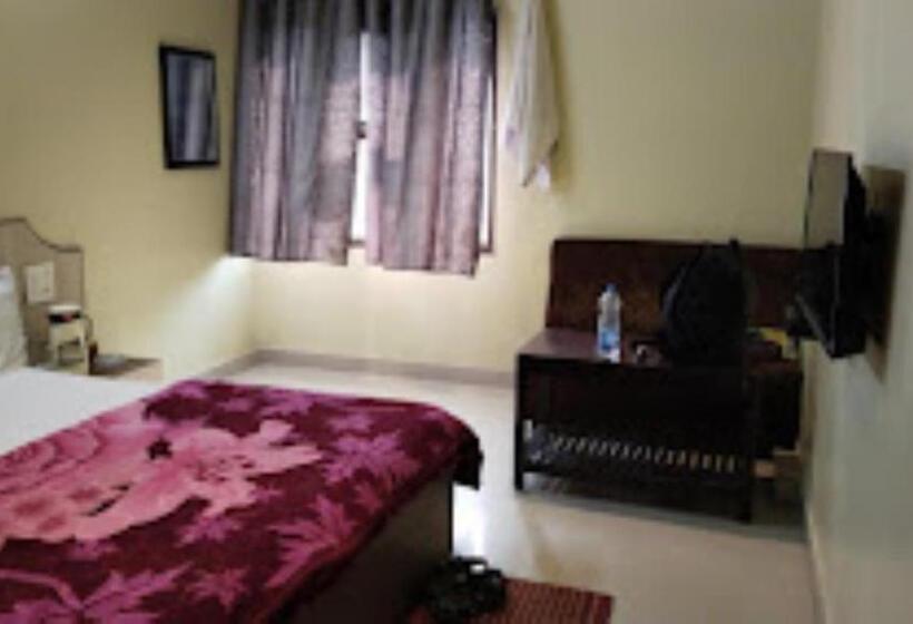 ホテル Manas, Ambikapur