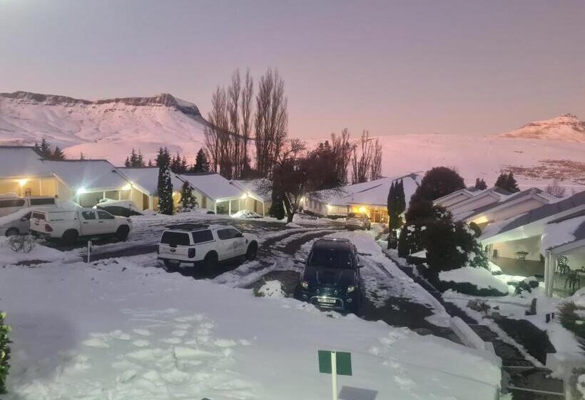 בית מלון כפרי Mountain Shadows