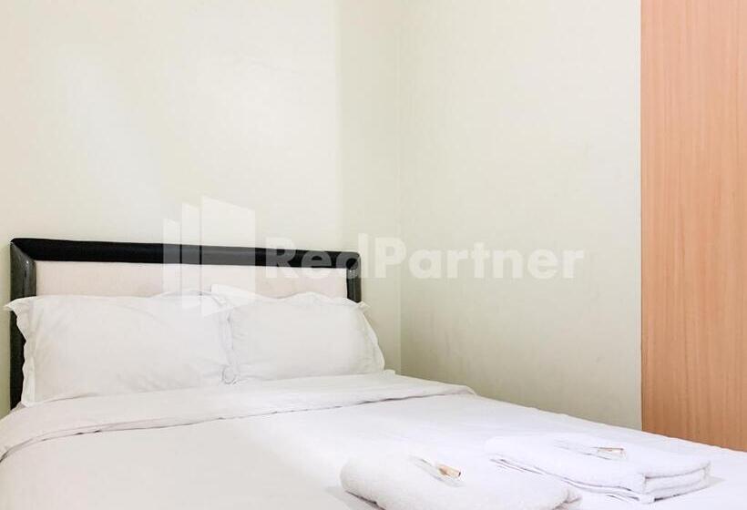 Отель Oma Uti Syariah Mitra Reddoorz Near Stasiun Lempuyangan