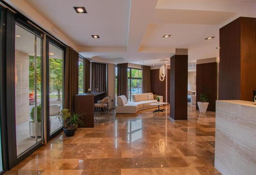 酒店 Osetia Garden