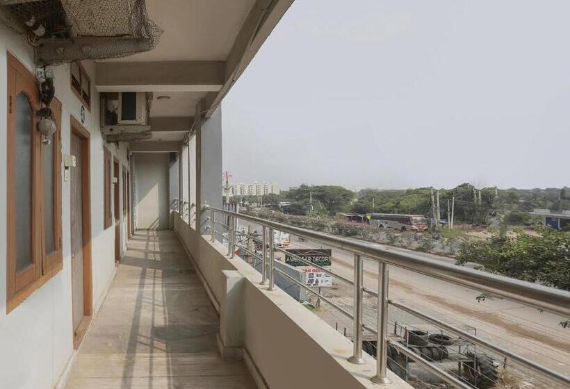 فندق Oyo Flagship Adhya Lodge