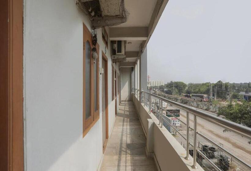 فندق Oyo Flagship Adhya Lodge